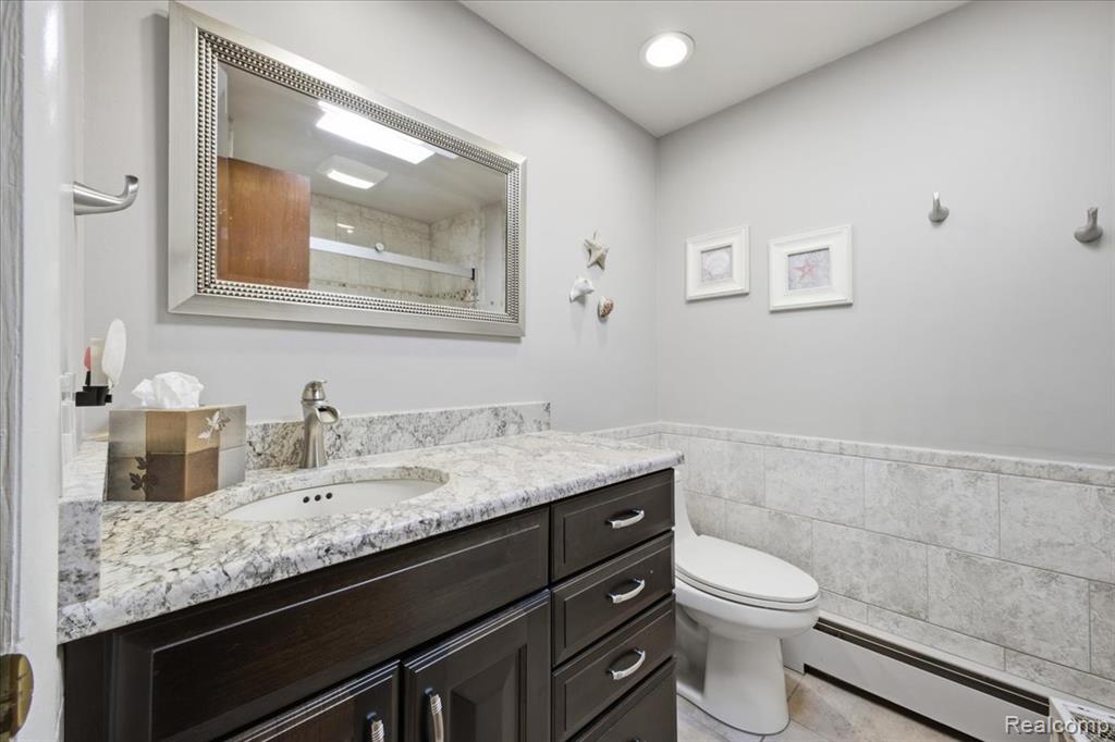 6579 Balmoral Terrace, Clarkston, MI — Photo 37