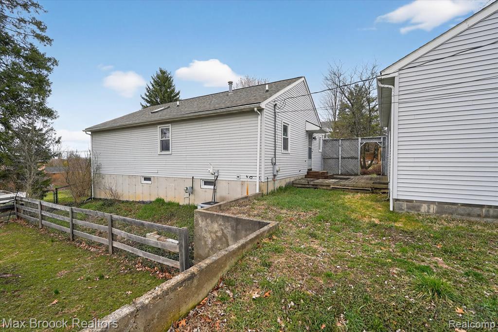 5001 Sylvanview Drive, Clarkston, MI 48348 — Photo 47