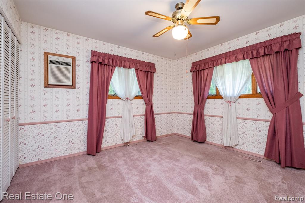 4217 Carmanwood Drive, Flint, MI 48507 — Photo 16