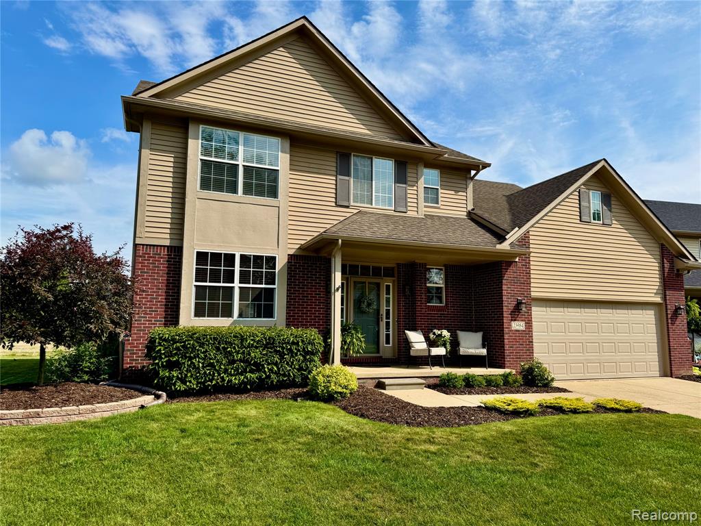 23984 Waterview Drive, New Boston, MI 48164