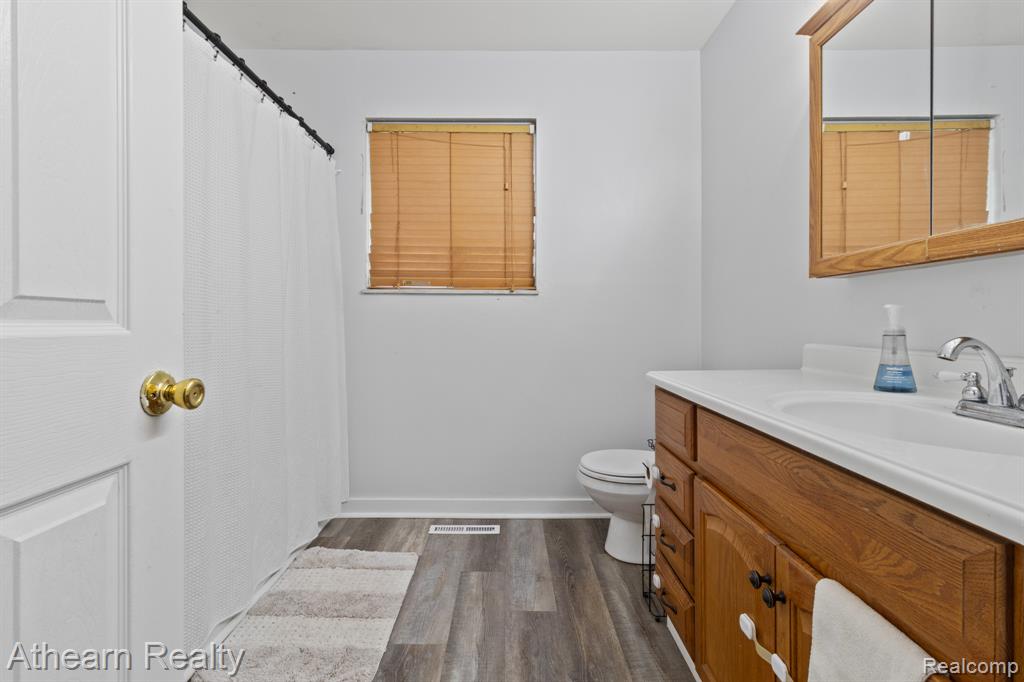 7156 Sharp Road, Swartz Creek, MI 48473 — Photo 19