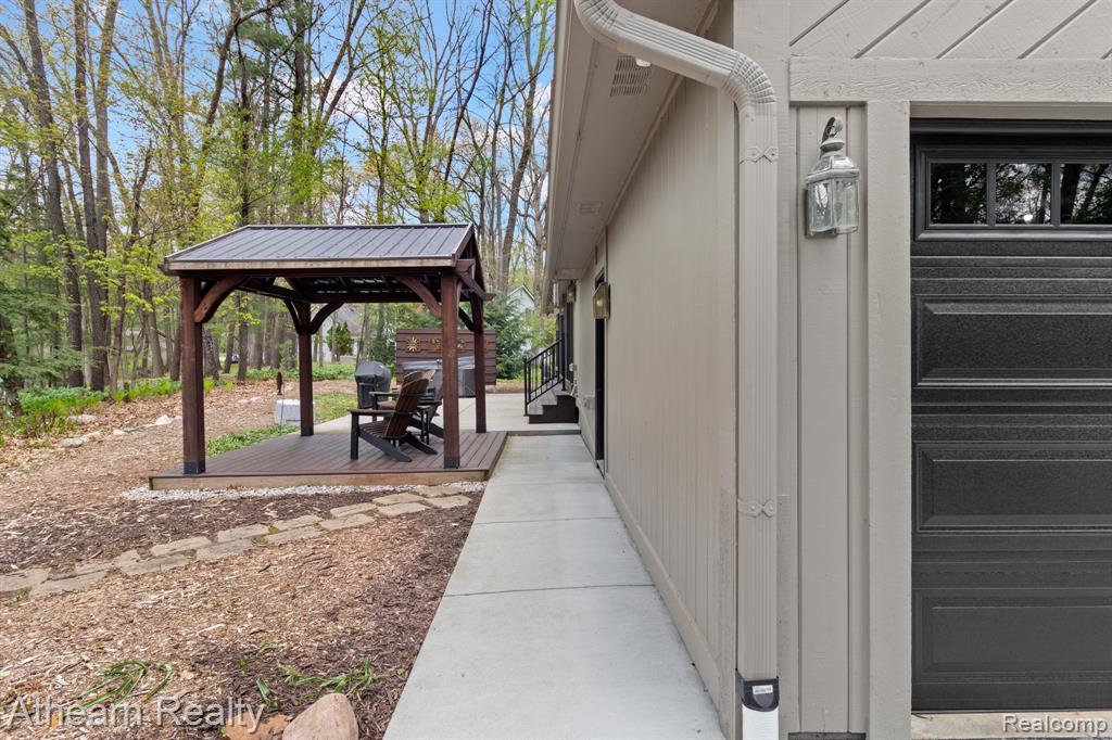 5126 Braddock Court, Brighton, MI 48114 — Photo 10