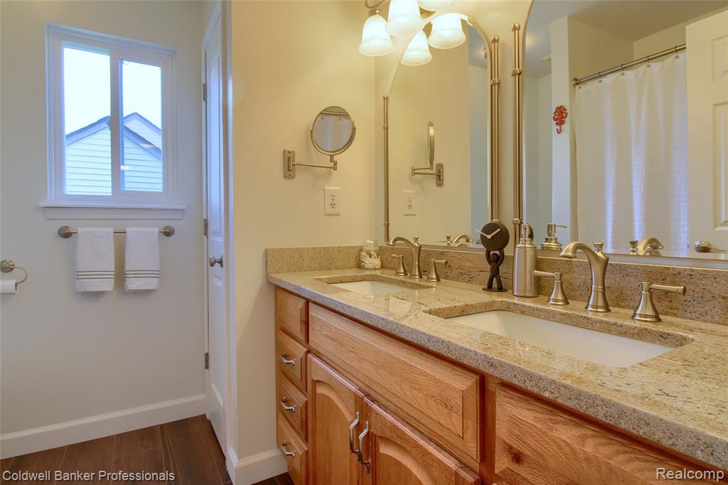 7749 Dover Drive, Ypsilanti, MI 48197 — Photo 26