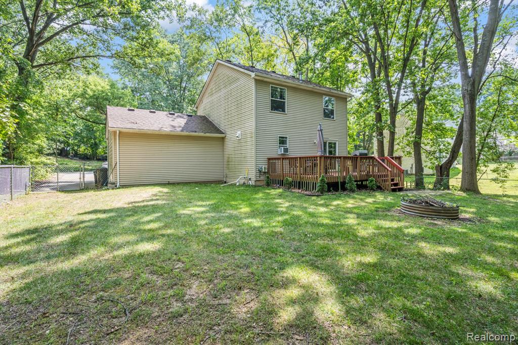 6550 Avon Drive, Brighton, MI 48116 — Photo 39