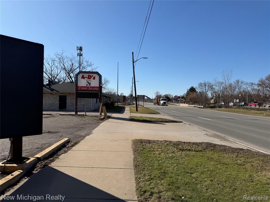 5347 Telegraph, Dearborn Heights, MI 48125 — Photo 4