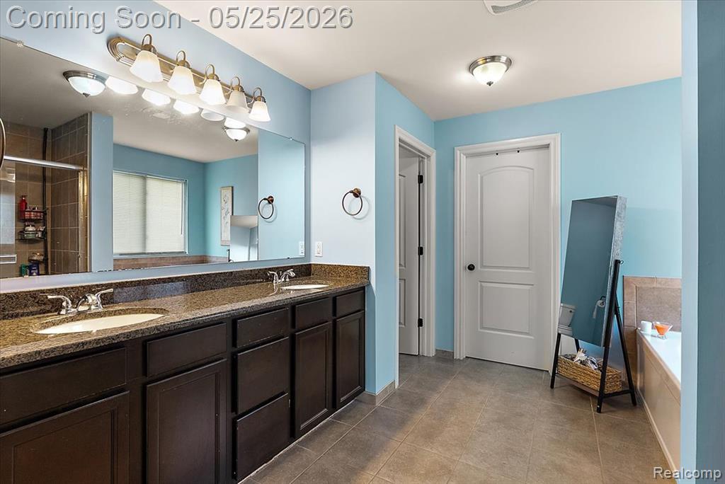 695 Dennison Court, Oakland, MI — Photo 28