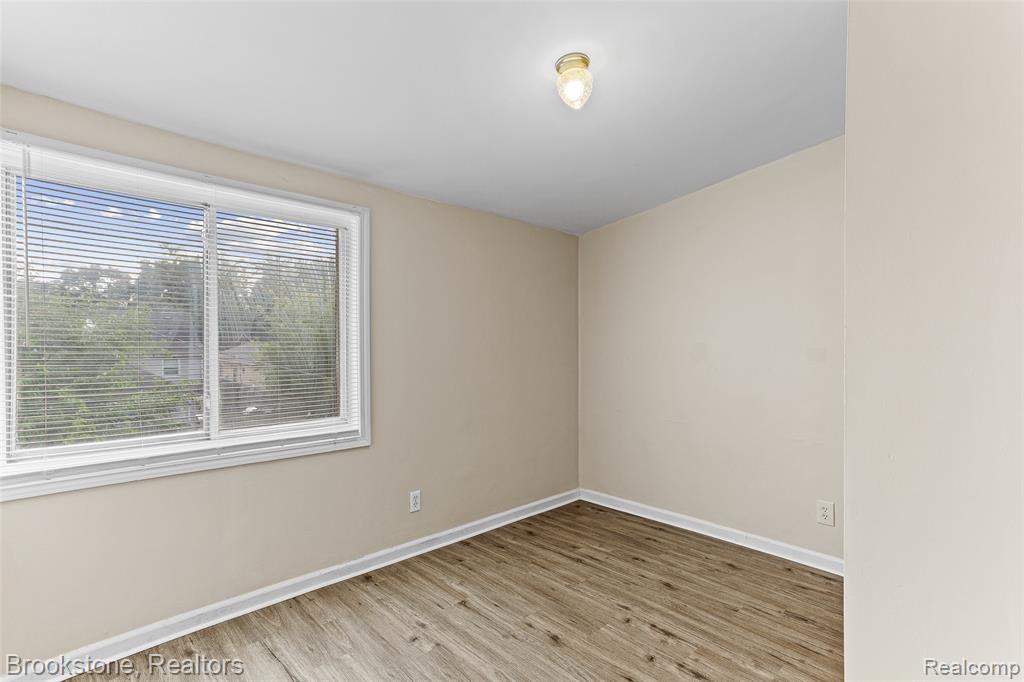 7524 Toepfer Road, Warren, MI 48091 — Photo 20