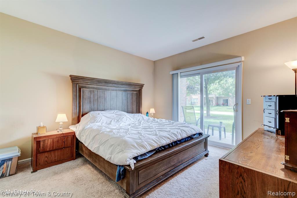 28104 CHESAPEAKE Circle, 334, Walled Lake, MI 48390 — Photo 15