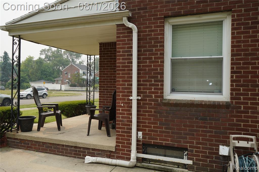 10917 Beaconsfield Street - Photo 2