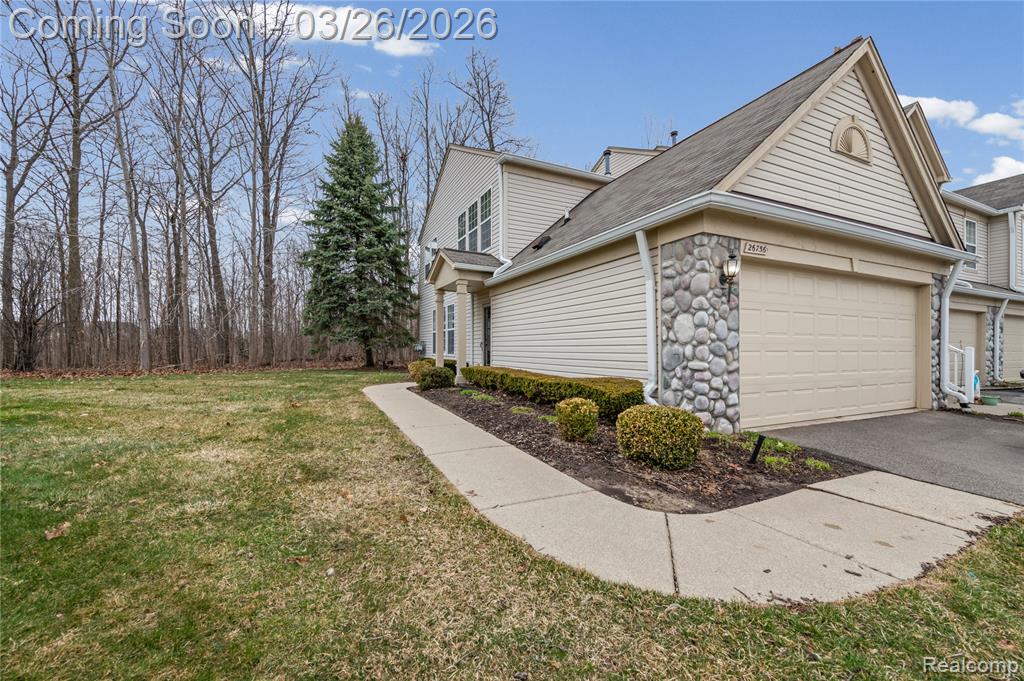 26756 Kirkway Circle, Woodhaven, MI 48183 — front exterior