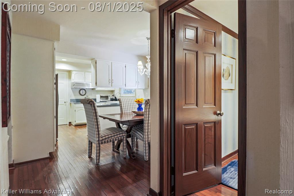 5349 Greenbriar Drive, West Bloomfield, MI 48323 — Photo 12