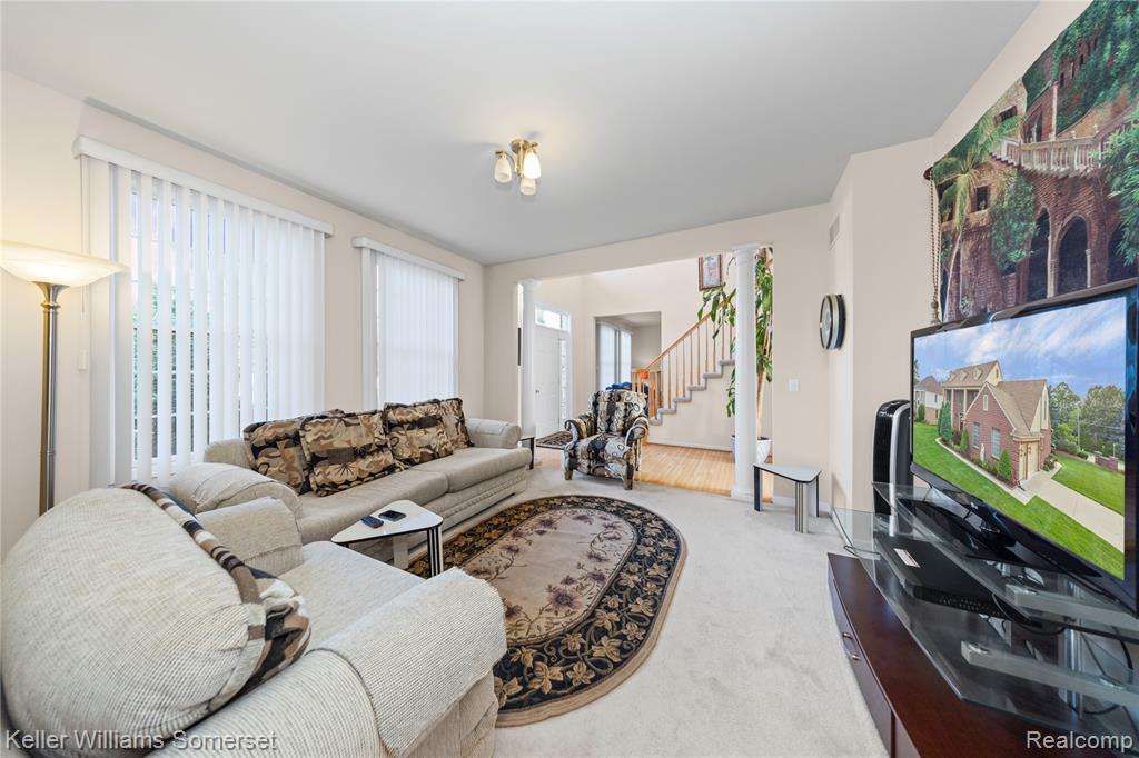 41659 Touchstone Drive, Sterling Heights, MI 48314 — Photo 9