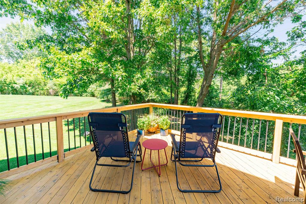 299 NAPA VALLEY Drive, Milford, MI 48381 — Photo 47