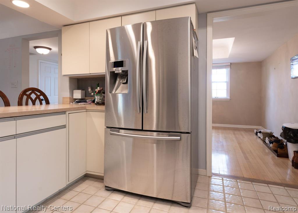 6450 Gilbert Lake Road, Bloomfield Hills, MI 48301 — Photo 11