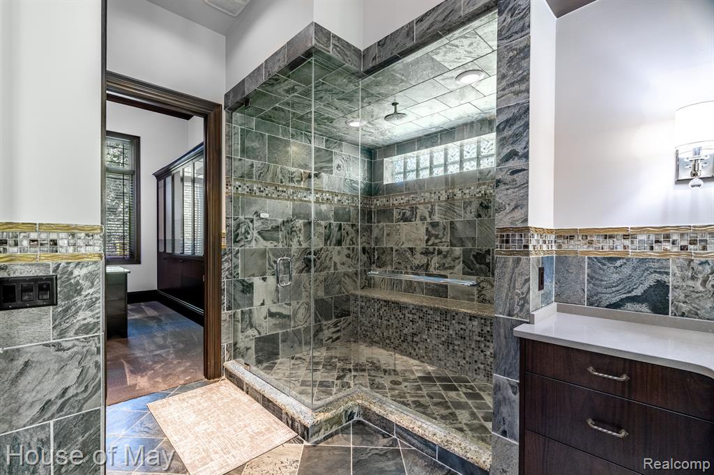 712 E GUNN Road, Rochester, MI 48306 — Photo 16