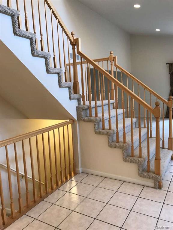 7782 Watford Drive, West Bloomfield, MI — Photo 20