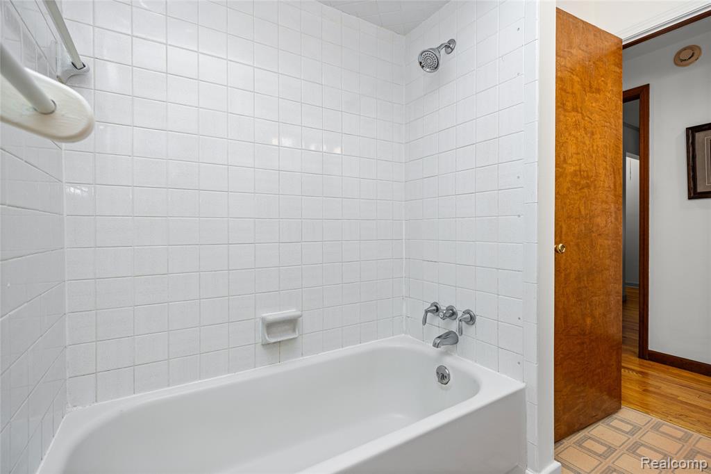760 Waterbury Road, Highland, MI 48356 — Photo 34