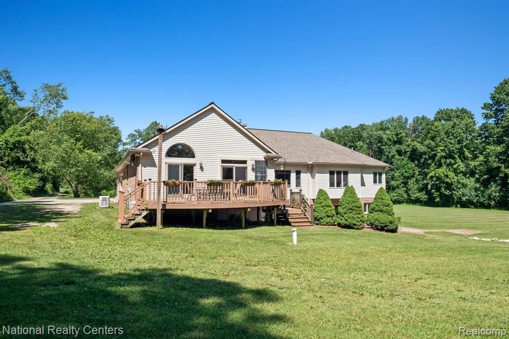 10180 Hadley Road, Clarkston, MI 48348 — Photo 47