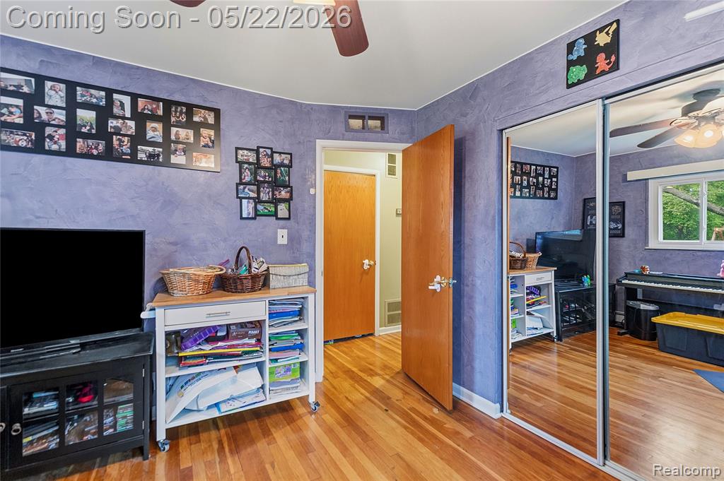 47735 Jeffry, Utica, MI 48317 — Photo 16