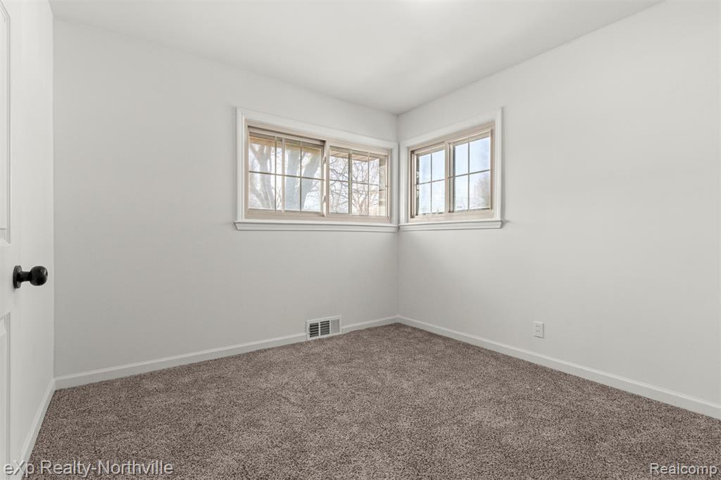 4675 Julius Boulevard, Westland, MI 48186 — Photo 25