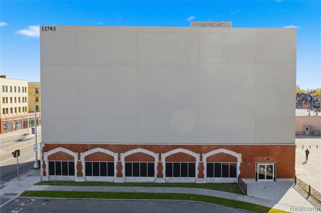 11745 Woodward Avenue - Photo 4