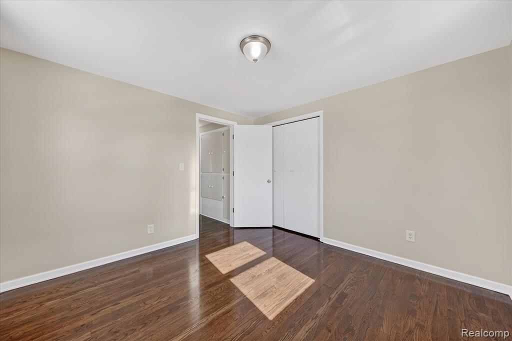 16844 Shaftsbury Avenue, Detroit, MI 48219 — Photo 34