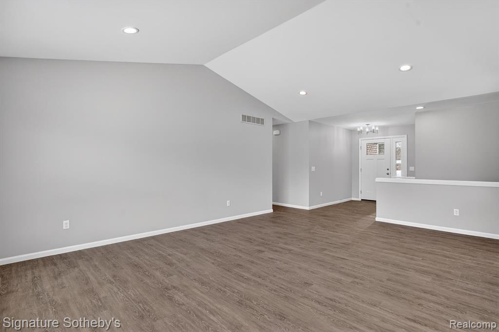 8515 Sandy Crest Drive, White Lake, MI, 00000