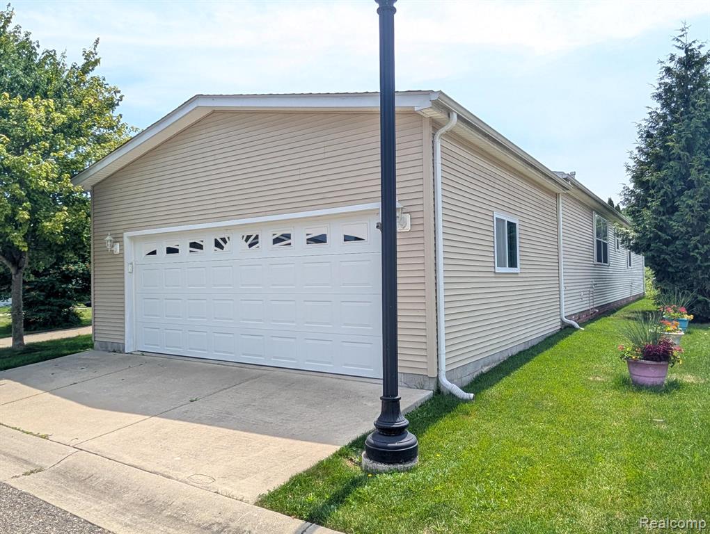 11766 Village Pines Court, South Lyon, MI 48178 — Photo 27