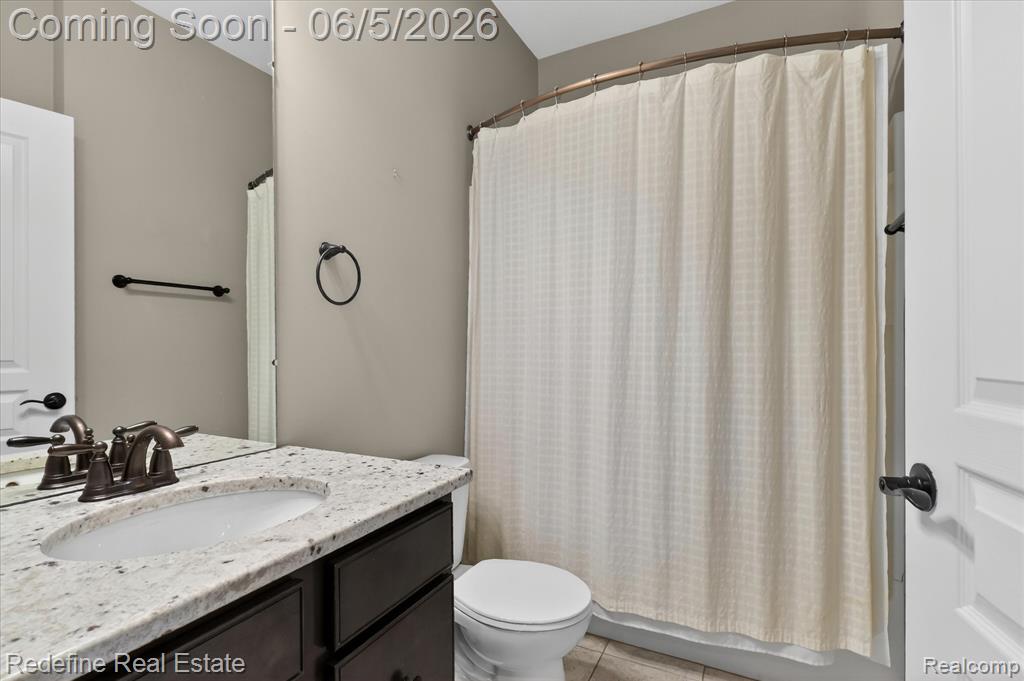 49916 Alden, Canton, MI 48188 — Photo 32