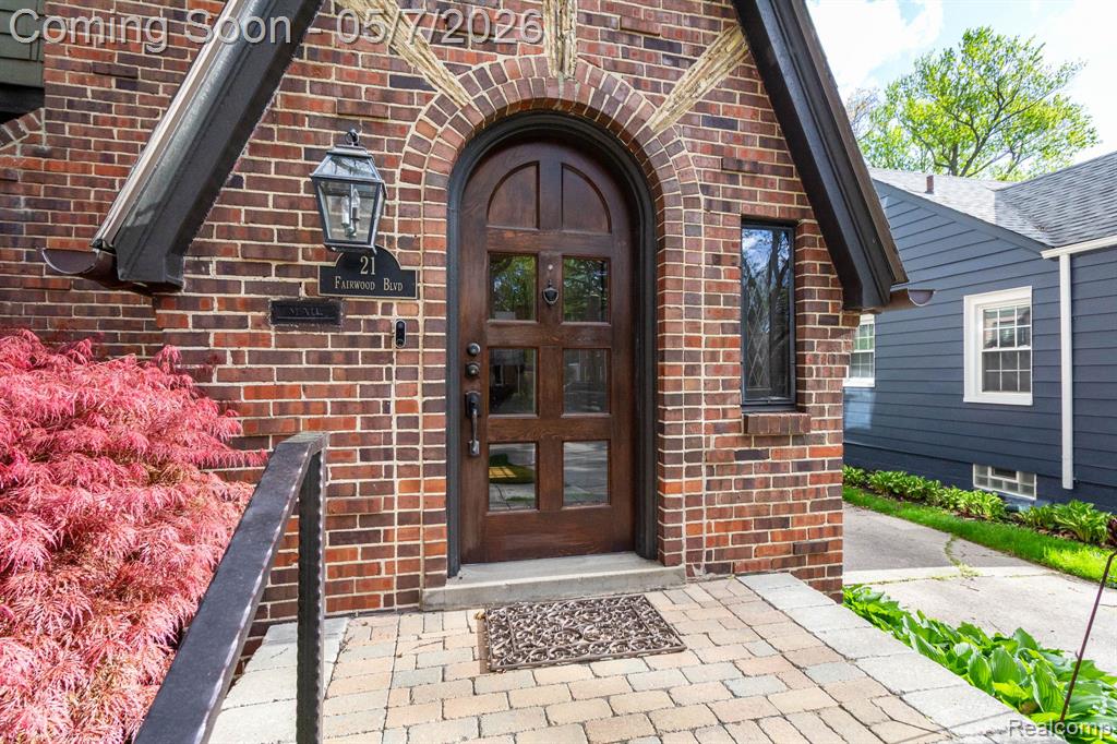 21 Fairwood Boulevard, Pleasant Ridge, MI — Photo 4