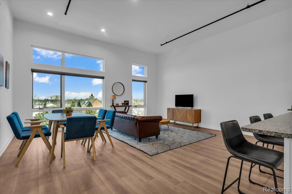 166 OAK Street, Wyandotte, MI, 48192