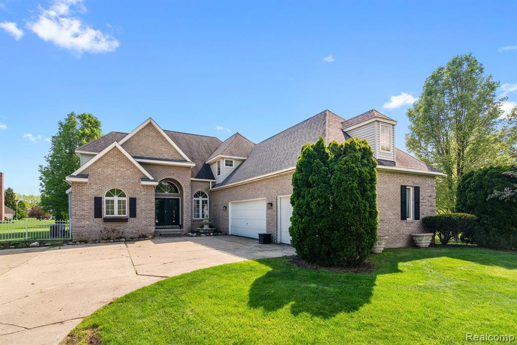 5218 HIGHPOINT Drive, Swartz Creek, MI 48473 — Photo 32