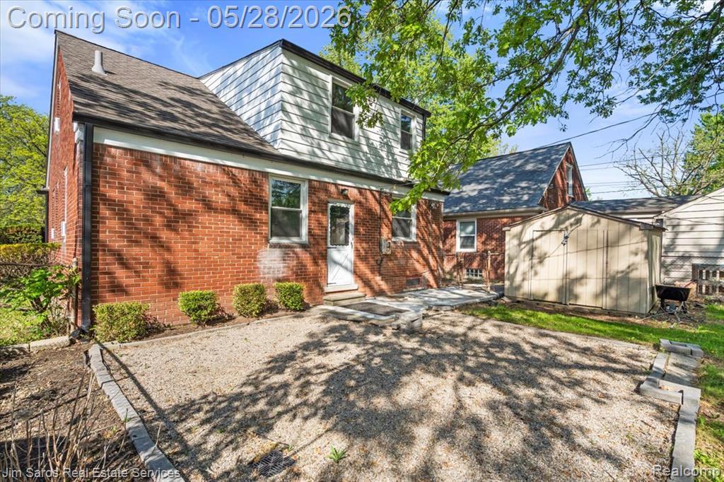 21252 Huntington Avenue, Harper Woods, MI 48225 — Photo 27