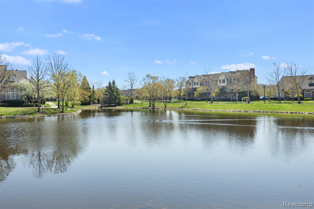 1524 Peninsula Court, Canton, MI 48187 — Photo 12
