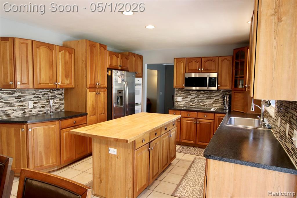 2757 N Tipsico Lake Road, Hartland, MI 48353 — Photo 18