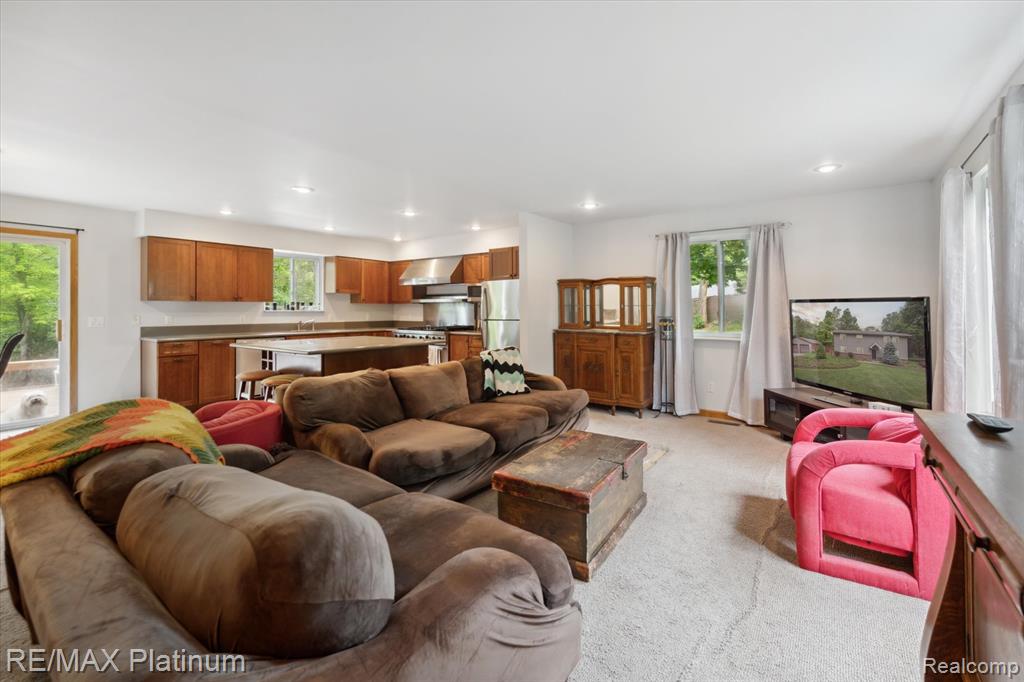 11520 WEIMAN Drive, Pinckney, MI 48169 — Photo 5