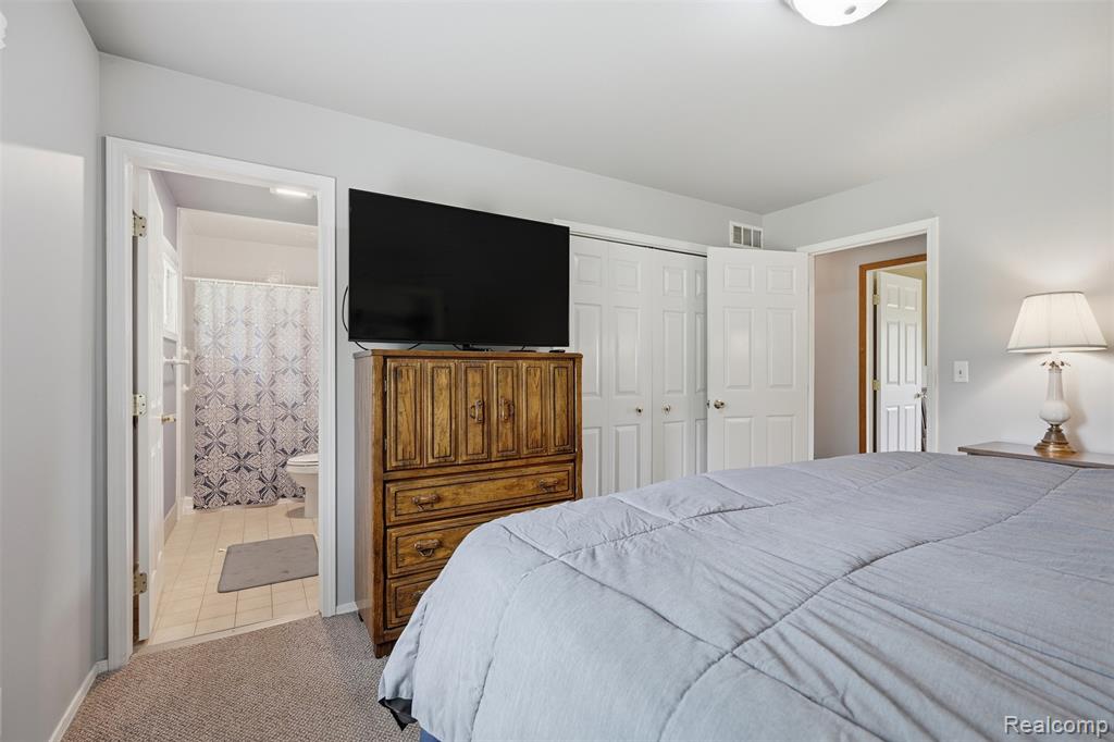 2482 Valley Lane Drive, Grand Blanc, MI 48439 — Photo 28