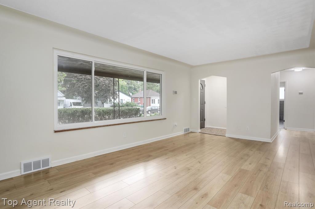 7206 YACHT Avenue, Warren, MI 48091 — Photo 10