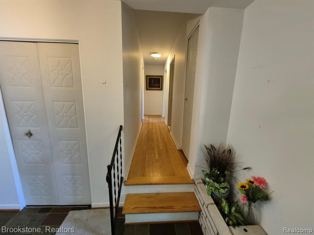 4295 Sashabaw Road, Waterford, MI 48329 — Photo 11