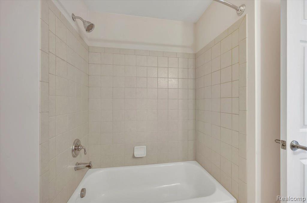 41868 YEATS Drive, Novi, MI 48377 — Photo 30