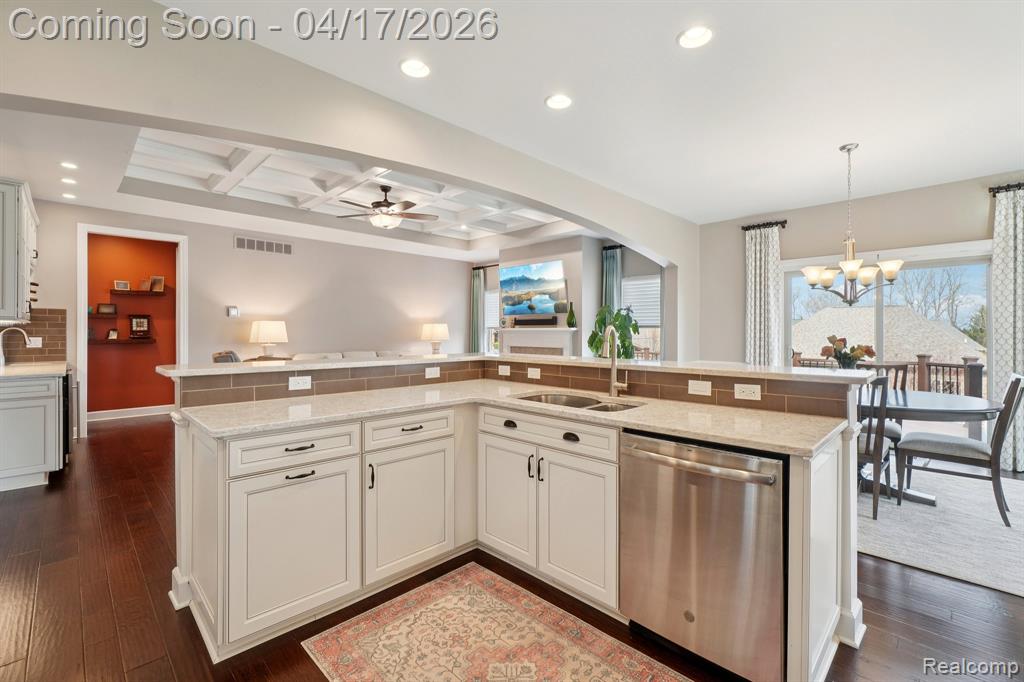 5499 Woodfall Road, Clarkston, MI 48348 — Photo 12