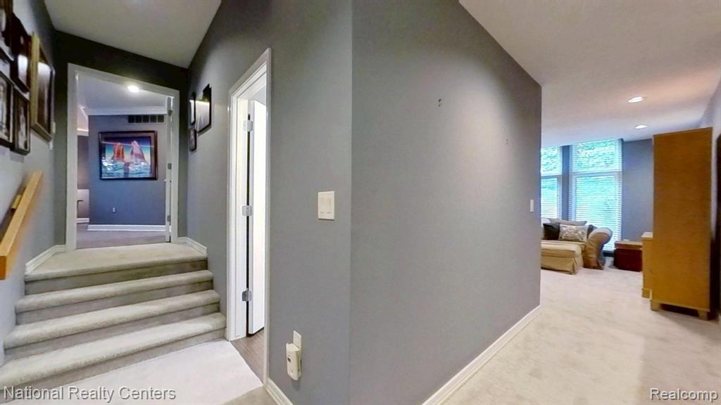 6783 Burtonwood Drive, West Bloomfield, MI — Photo 32
