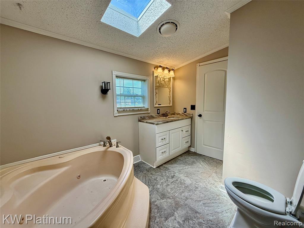 1201 Orchard Lane, Columbus, MI — Photo 14