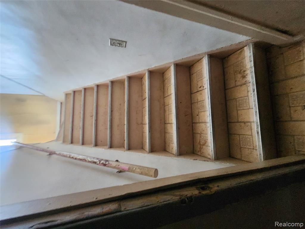 11669 Strathmoor Street, Detroit, MI, 48227