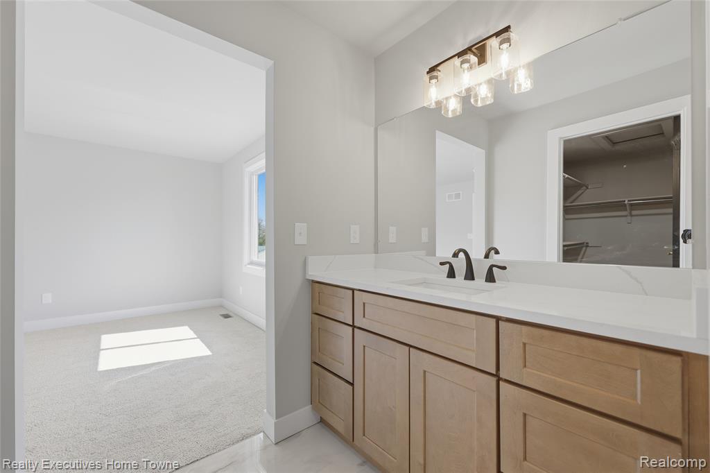 12020 Encore Court, Shelby Twp, MI 48315 — Photo 36