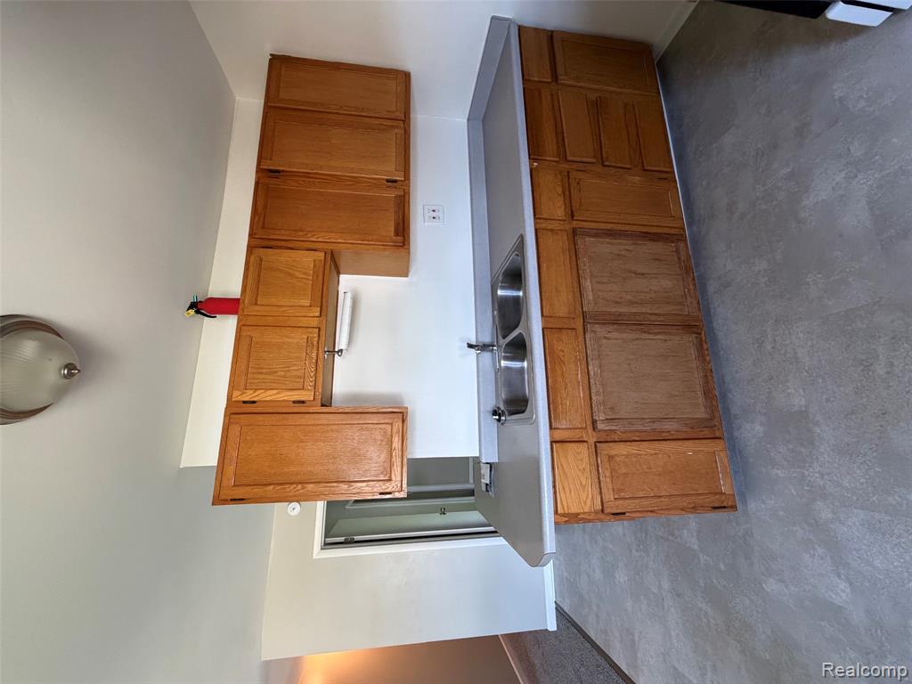8632 Studebaker Avenue, Warren, MI 48089 — Photo 4