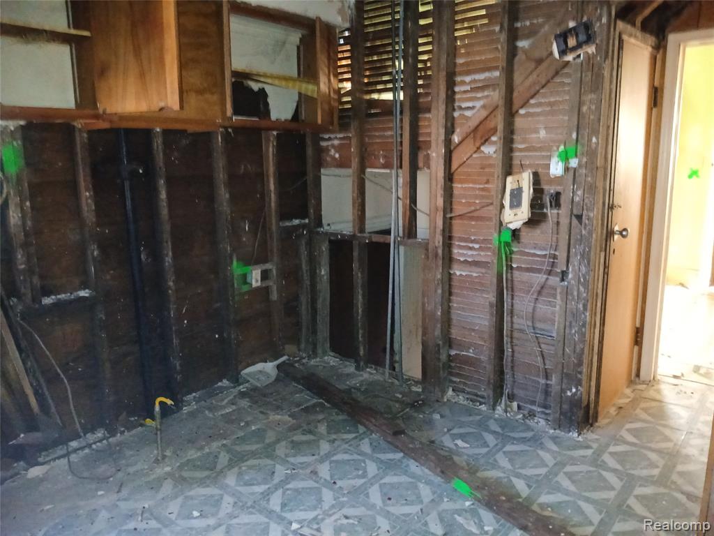 3532 MOORE Pl, Detroit, MI 48208 — Photo 7