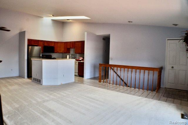 38843 COUNTRY Circle, 80, Farmington Hills, MI 48331 — Photo 4