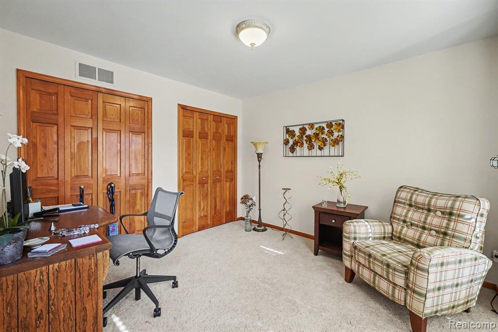 54568 Marissa Court, Utica, MI 48316 — Photo 9