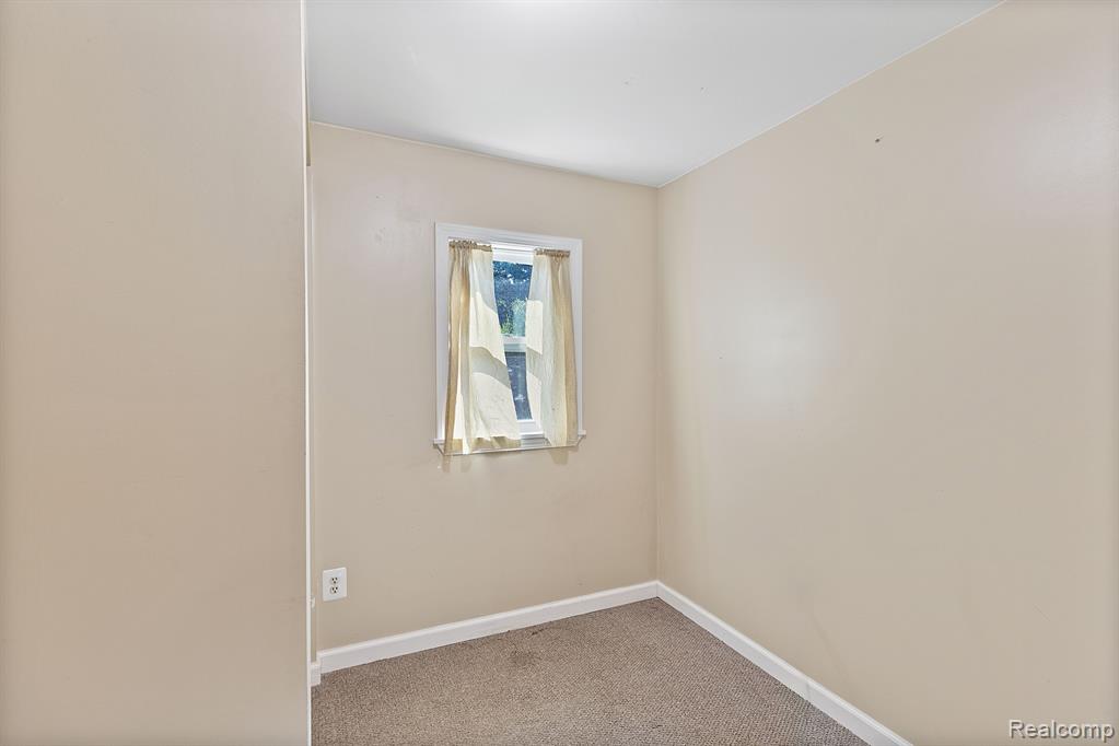 4375 WEST Street, Leonard, MI 48367 — Photo 10